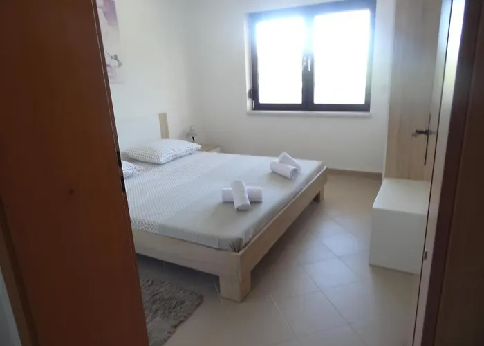 Ilsad - With Pool 80 Meters From Sea - Great Location *