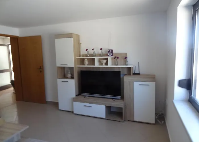 Ilsad - With Pool 80 Meters From Sea - Great Location 아파트