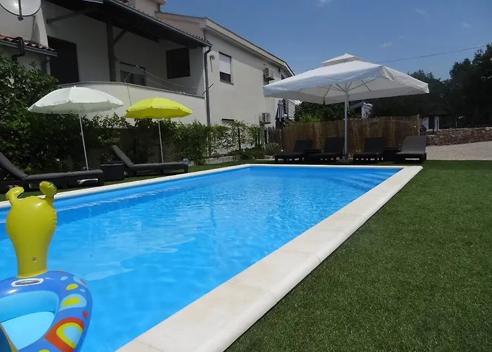Ilsad - With Pool 80 Meters From Sea - Great Location Ždrelac