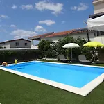 Apartmán Ilsad - With Pool 80 Meters From Sea - Great Location Ždrelac