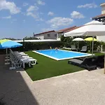Ilsad - With Pool 80 Meters From Sea - Great Location Apartmán Ždrelac