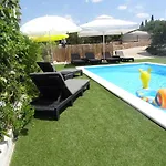 Ilsad - With Pool 80 Meters From Sea - Great Location Apartmán Ždrelac