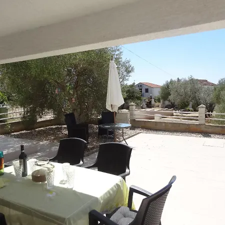 Apartment Ilsad - With Pool 80 Meters From Sea - Great Location
