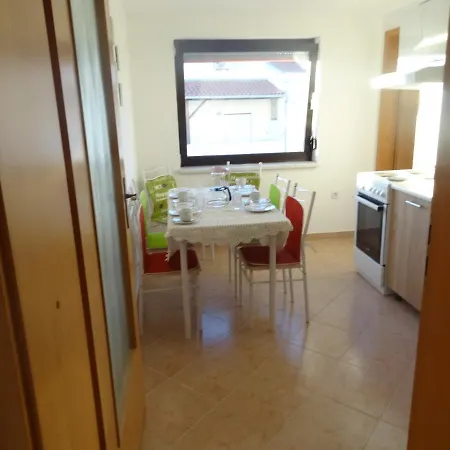 Ilsad - With Pool 80 Meters From Sea - Great Location Apartment *