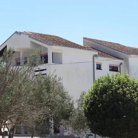 Ilsad - With Pool 80 Meters From Sea - Great Location *