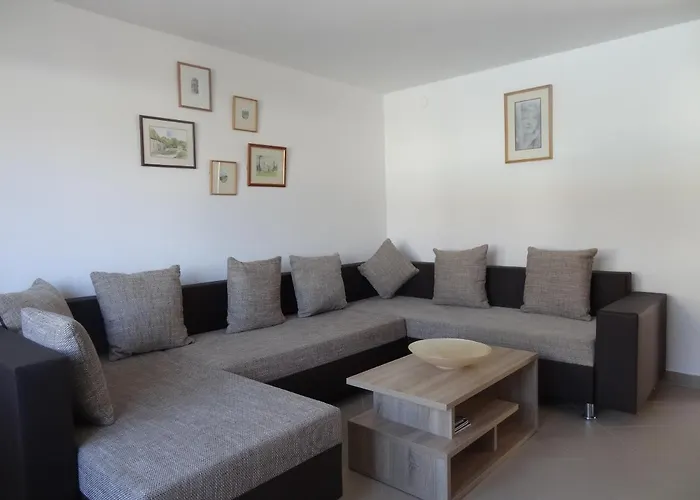Apartman Ilsad - With Pool 80 Meters From Sea - Great Location