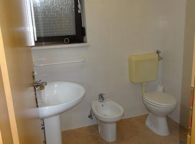 Ilsad - With Pool 80 Meters From Sea - Great Location Ždrelac