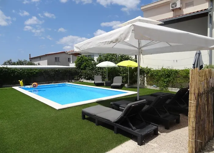 Ilsad - With Pool 80 Meters From Sea - Great Location *